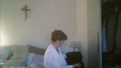 ក្មេងស្រីស្គមស្គាំង fucked ជាមួយភីកអាប់នៅក្នុងការឈរផ្សេងគ្នានៅក្នុង Gangbang មួយ។