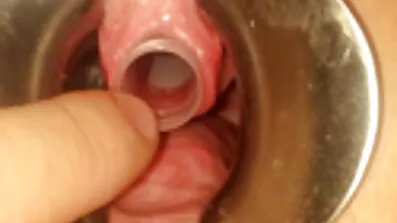 រហូតដល់ប្រពន្ធឃើញប្តី fucks គូស្នេហ៍ដែលមានចិត្ដរាបទាបជាមួយនឹងរាងកាយស្គមស្គាំង។