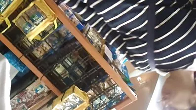 ខ្មៅធំជាមួយនឹងការរួមភេទ fucked ធំជល់មែកធាងនៅក្រោម