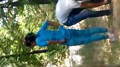ប៍នដែលបានរៀបការ fucked ជាមួយ tits ធំក្នុងអំឡុងពេលសម្រាកការងារនៅឯផ្ទះ