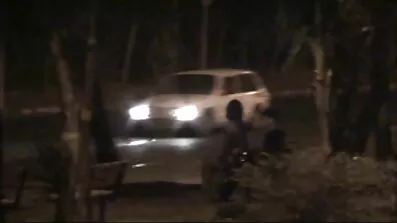 ផ្ទះល្វែងទ្រូងប៍ន fucked ដោយបុរសម្នាក់និងទទួលបាន Creampie