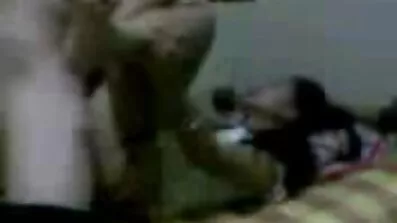 Fuck នៅលើតុផ្ទះបាយនេះបានប្រែក្លាយទៅជាល្អប្រសើរជាង omelet ដុត។
