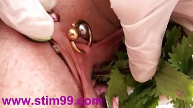 ក្មេងដែលចូលចិត្តឆាឆៅ fucks ប៉ូលិសស្រស់ស្អាតស្រីសំផឹងមិនត្រូវបានចាប់ខ្លួន