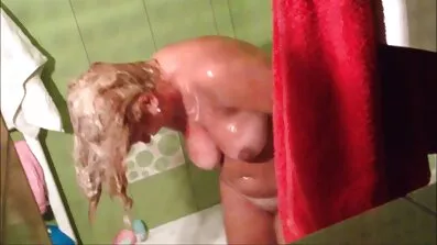 នីហ្សេរីយ៉ា fucked MILF curvy ការលំបាកជាមួយនឹងការជល់មាន់ធំនិងបានបញ្ចប់នៅក្នុង Pussy