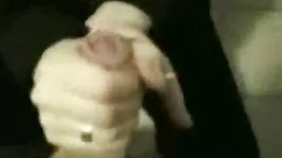Redhead Milf fucked ដោយតារាងវ័យក្មេងនៅលើតារាងបរិភោគអាហារ
